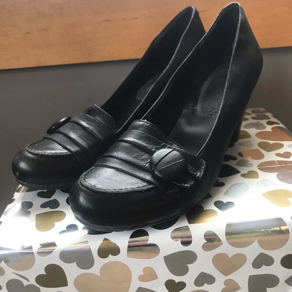 Baretrap black heels